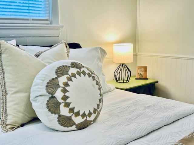 Mountain Lake Retreat - Hot Tub, Lake, Fire Pit, Wineries, Restaurant Harpers Ferry Buitenkant foto