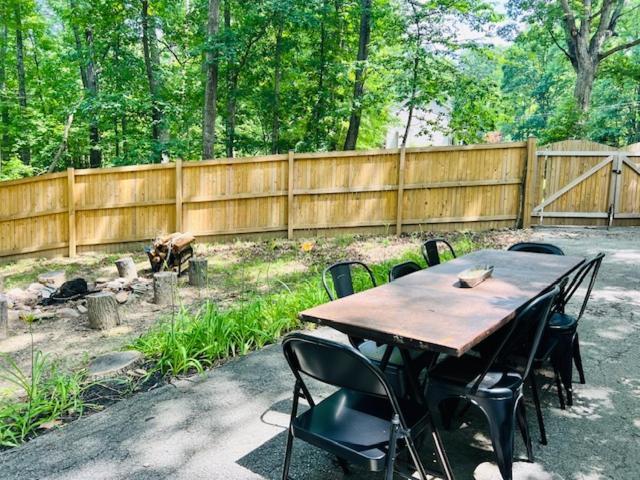 Mountain Lake Retreat - Hot Tub, Lake, Fire Pit, Wineries, Restaurant Harpers Ferry Buitenkant foto