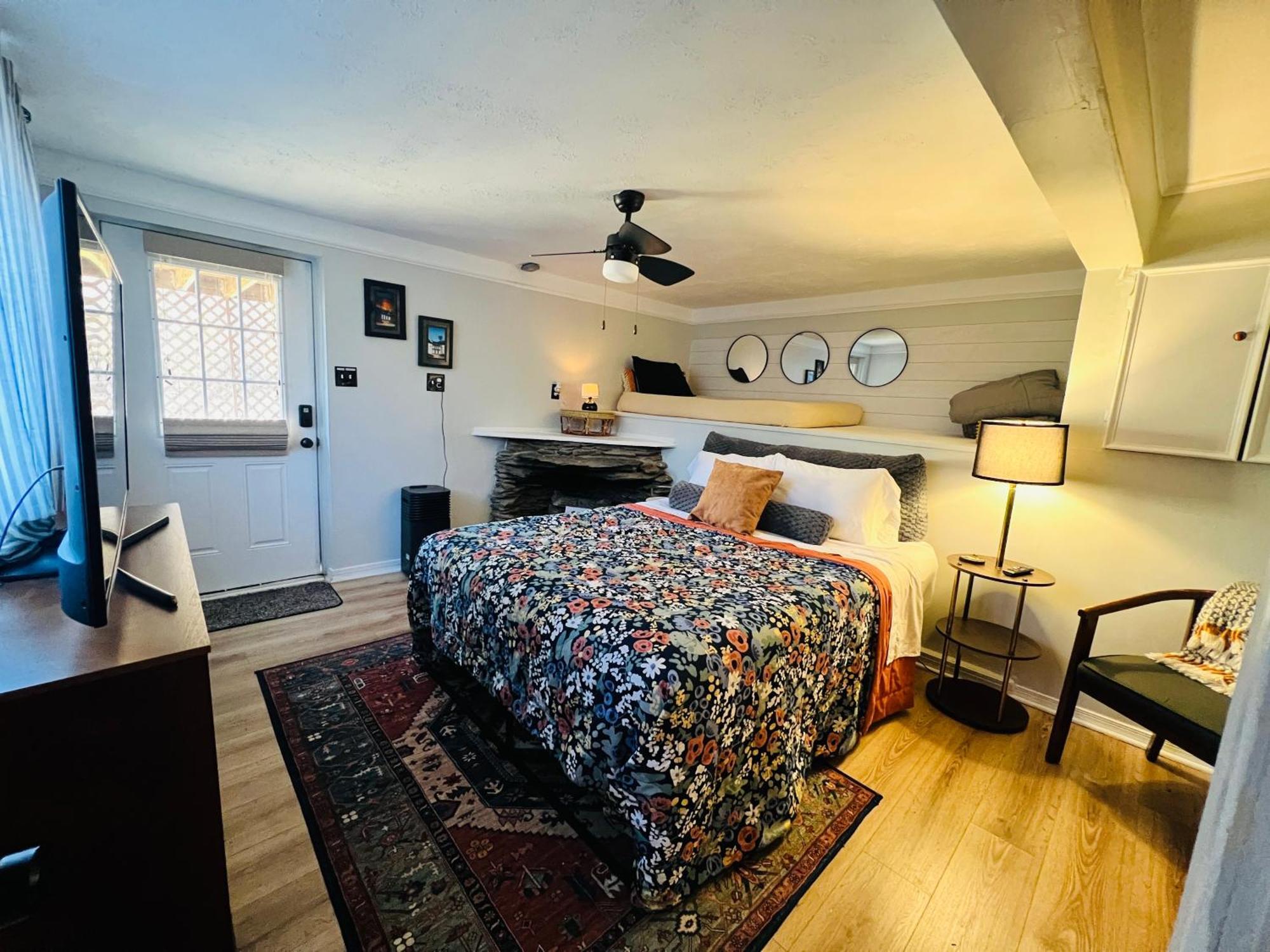 Mountain Lake Retreat - Hot Tub, Lake, Fire Pit, Wineries, Restaurant Harpers Ferry Buitenkant foto